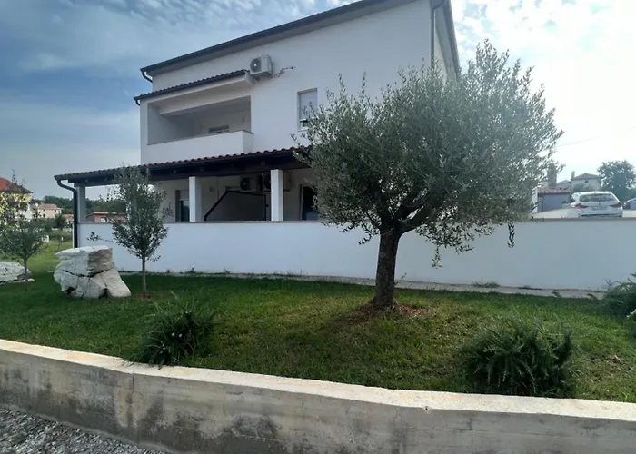 Maslina 公寓 波雷奇